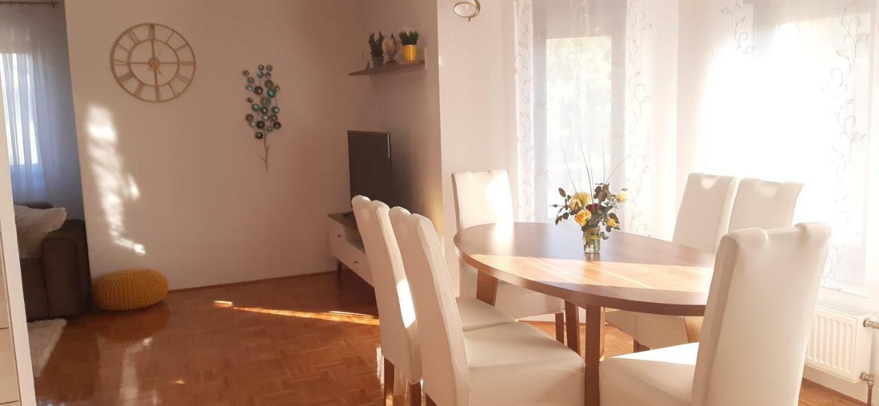 Apartment Golden Fields Smoljanac Eksteriør billede